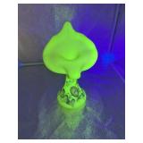 Fenton Burmese Jack in The Pulpit Vase