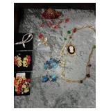 Red hat Ladies brooch and bracelet charms with