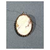 12k Gold Craved Shell Cameo Brooch/Pendant
