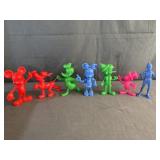 (7) Louis Marx Disney Plastic Figurines Mickey,