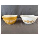 (2) Pyrex Mixing Bowl ï¿½Butterfly Goldï¿½ Pattern