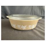 Pyrex Sandlewood 1Pt Casserole Dish w/ Lid
