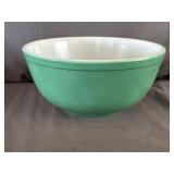Pyrex Primary Color Green Mixing Bowl 2.5Qt