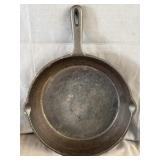 Unmarked Cast Iron Round Skillet