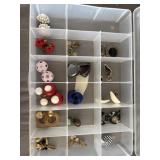 (16) Pairs of Vintage Costume Jewelry Earrings