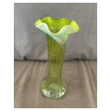 9ï¿½ Vintage Lime Green Swung Glass Flower