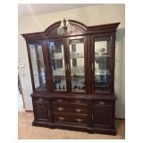 Bassett Furniture Eden House China Cabinet &