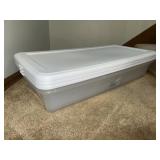 (3) plastic Storage Totes