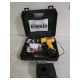 Dewalt Cordless Clutch Driver/Drill 9.6v,