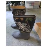 Men's Muck Boots Size 14 -New