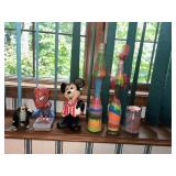 Action figures & sand bottles spider man, Mickey