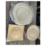 +/- 60 Decorative Plates