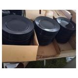 99 Black Dinner Plates 10.5 In 10 Strawberry