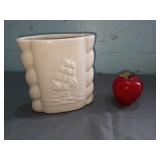 Heavy apple paper weight and Abingdon USA ships