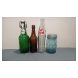 Pint size vtg blue ball perfect Mason jar w screw