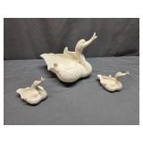 Hull Swan & 2 Babies Planter