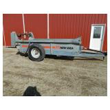 New Idea 3816 Manure spreader w/ dbl beaters