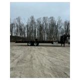 2017 pj gooseneck 5th wheel. Fresh sand blast and new paint. 28 ft deck