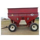 JM 385 gravity wagon