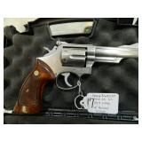 Lot#17 Smith&Wesson ss 66 357 mag revolver 4" barrel 6 shot MINT 