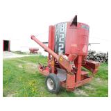 Farm Hand 822 grinder mixer w/ hyd. auger