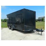 Enclosed toy hauler
