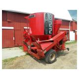 Farmhand 822 grinder mixer