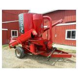 Farmhand 822 grinder mixer