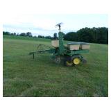 John Deere 7000 planter