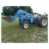 Ford 3600 tractor with loader