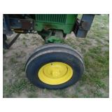 Johhn Deere tractor with Allied 580 loader
