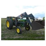 Johhn Deere tractor with Allied 580 loader
