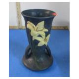 REPRODUCTION ROSEVILLE POTTERY VASE