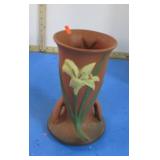 REPRODUCTION ROSEVILLE POTTERY VASE