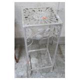 METAL PLANT STAND