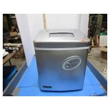 TABLE TOP ICE MAKER