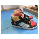 ADIDAS SHOES -- SZ 8