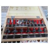 CRAFTSMAN ROUITER BIT SET IN WOOD BOX