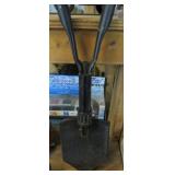 FOLDING SHOVEL