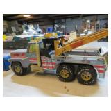NYLINT TOY TOW TRUCK