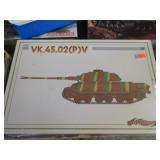 1:35 SEALED TANK MODEL