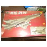 1:32 SEALED MIG 21PF AIRPLANE MODEL