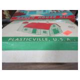 VINTAGE MODEL TRAIN BARN KIT