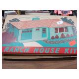 VINTAGE MODEL TRAIN RANCH HOUSE KIT