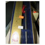 THE CHRISTMAS NAIL ORNMENT