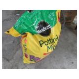 POTTING SOIL