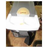 12 VOLT COOLER / WARMER
