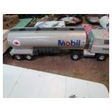ERTL MOBIL TANKER
