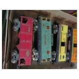 LIONEL TIN MODEL TRAIN CARS