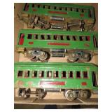 LIONEL TIN MODEL TRAIN PASSENGER CARS